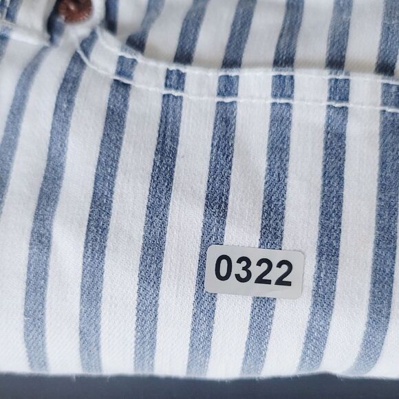 Aeropostale Women's Striped Stretch Denim Blue white Shorts size 0 - Picture 9 of 9